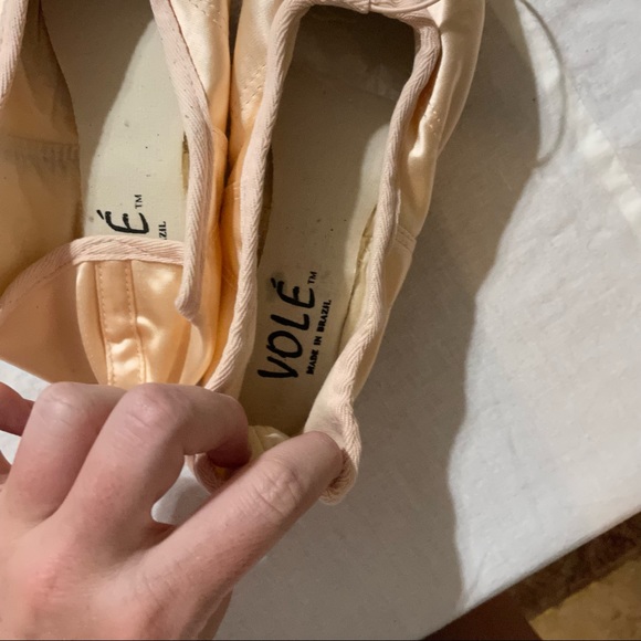 Vole' ballet shoes 6.5 NWOT - Picture 2 of 4